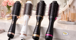 Melhor escova secadora Mercado Livre posicionada sobre bancada moderna, destacando modelos populares e bem avaliados Imagem comparativa da melhor escova secadora Mercado Livre para uso doméstico e modelagem prática dos cabelos.